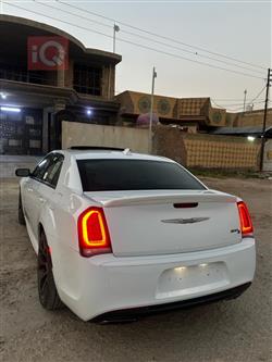 كرايسلر 300